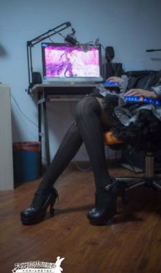 制服诱惑在线_暖暖免费观看视频