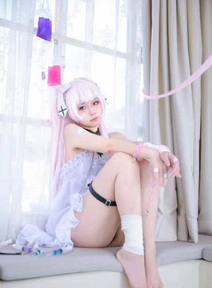 美女的咪咪_高清免费观看