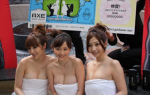 制服诱惑在线播放_1080P在线观看电视