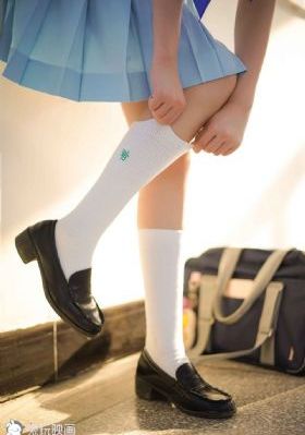 赤裸的诱惑_高清免费电视剧